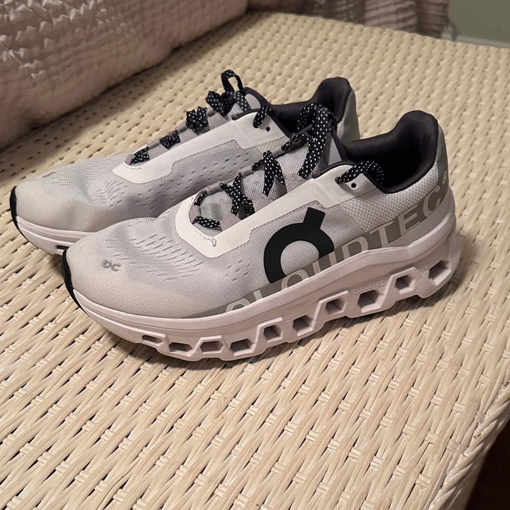 On Cloud Cloudmonster Running Shoes, White/Black, EUC,Sz9